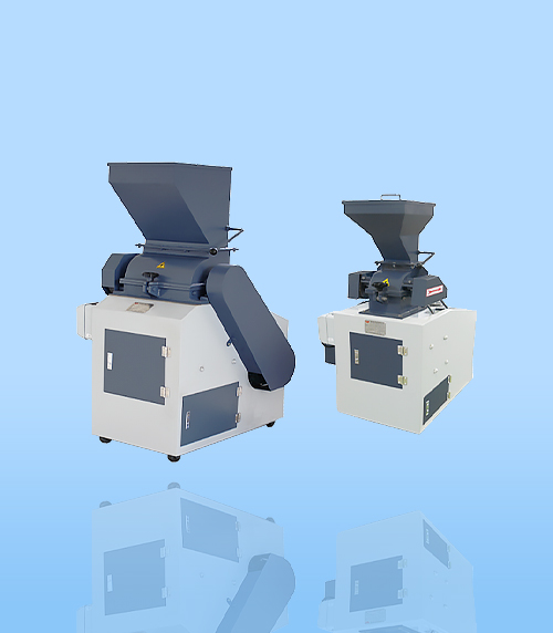 密封(fēng)式錘式(shi)破碎縮(suo)分機