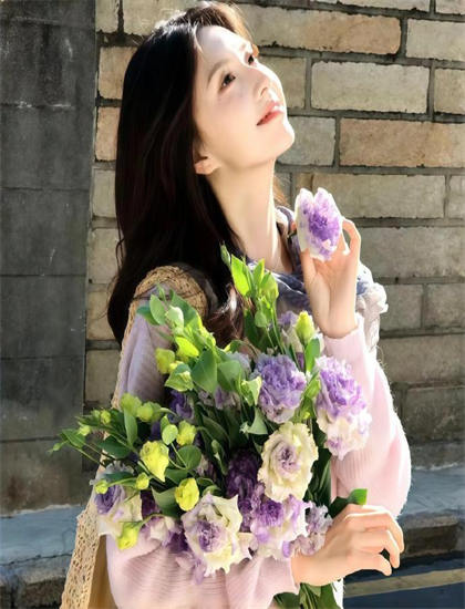 深度影评 影视教授专业解读《以窗为马》导演的艺术风格与视觉语言